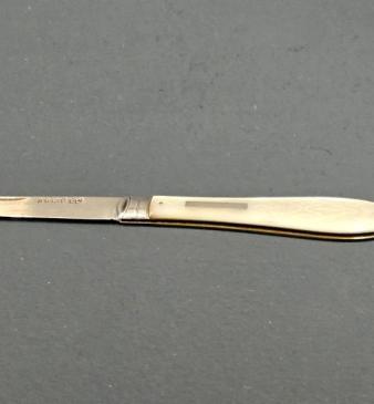 Mid Victorian Silver and Mother of Pearl Pen Knife