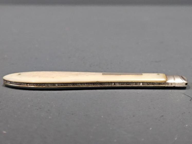 Mid Victorian Silver and Mother of Pearl Pen Knife - Image 3