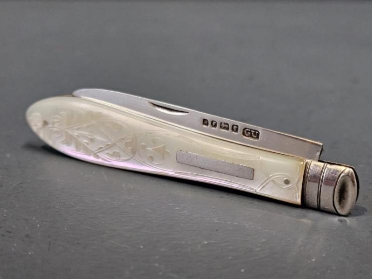 Mid Victorian Silver and Mother of Pearl Pen Knife - Image 4