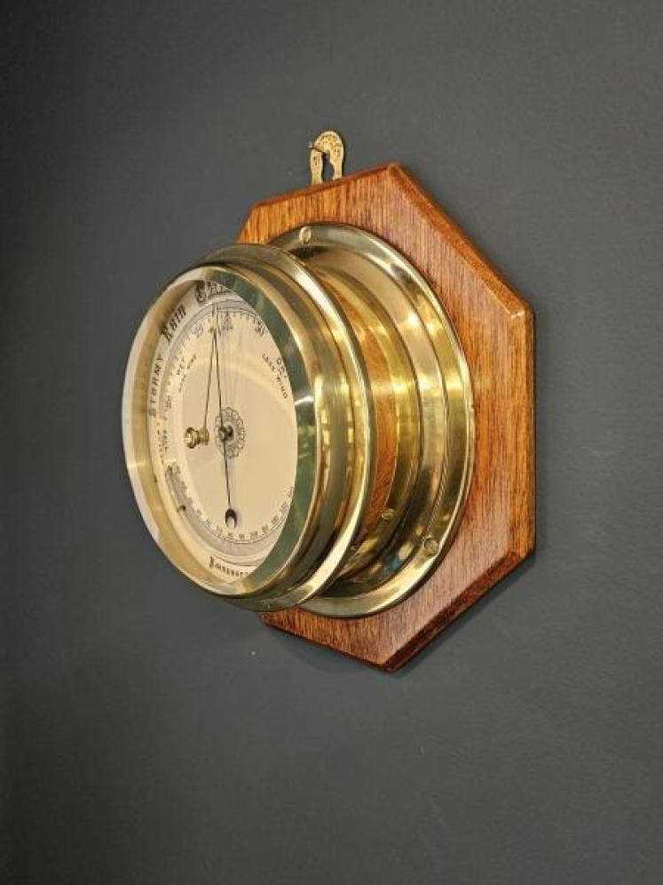 Outstanding Quality Marine Barometer with Crescent Thermometer - Image 7