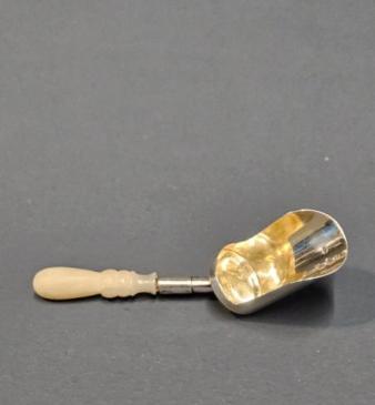 Georgian Silver Gilt Tea Scoop