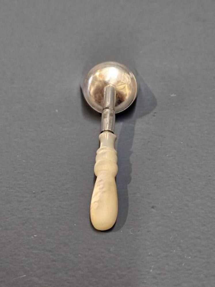 Georgian Silver Gilt Tea Scoop - Image 4