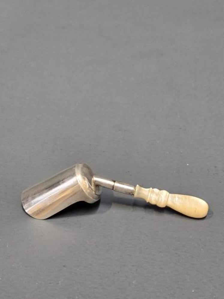 Georgian Silver Gilt Tea Scoop - Image 5