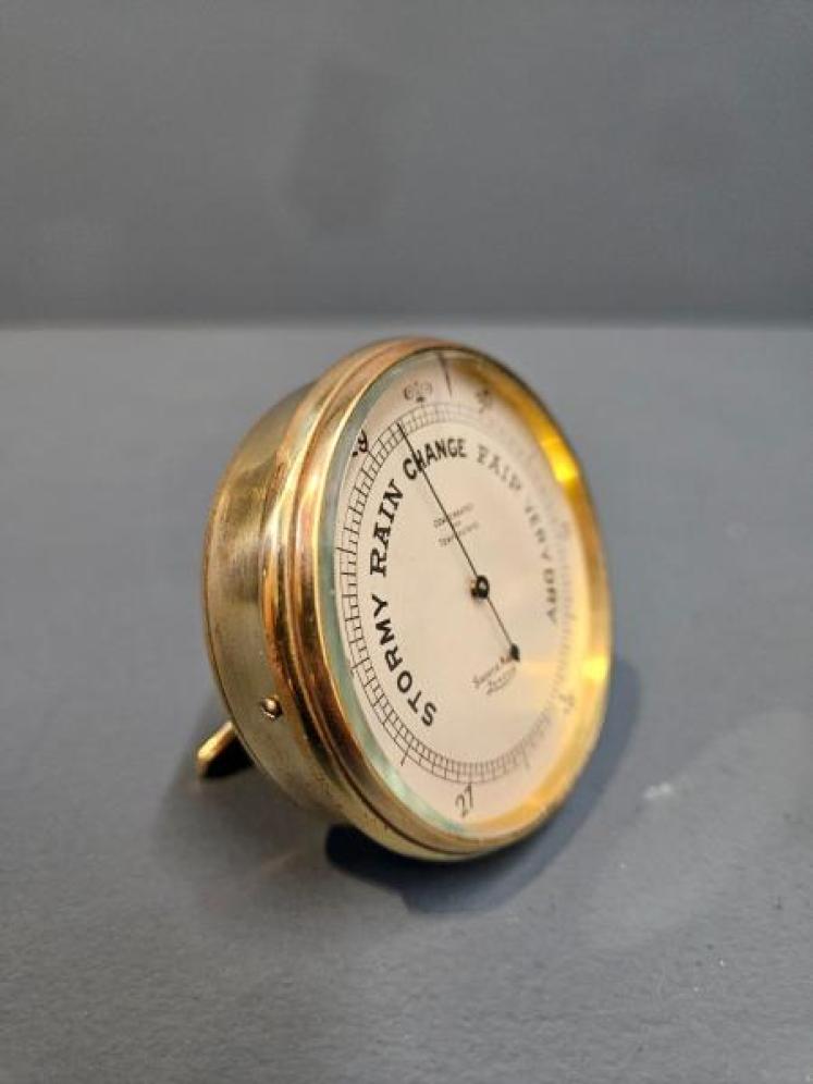 Short & Mason Portable Barometer  - Image 6