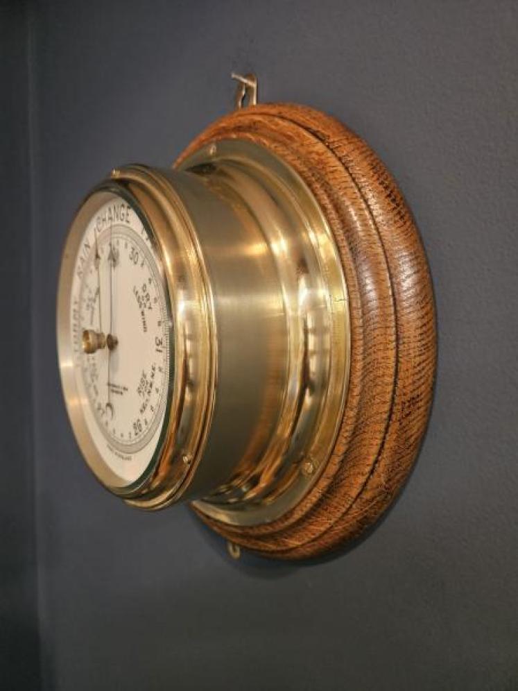Barkers Kensington Bulk Head Barometer - Image 4