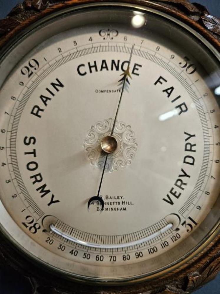 Carved Oak Ships Barometer with Crescent Thermometer - Image 3