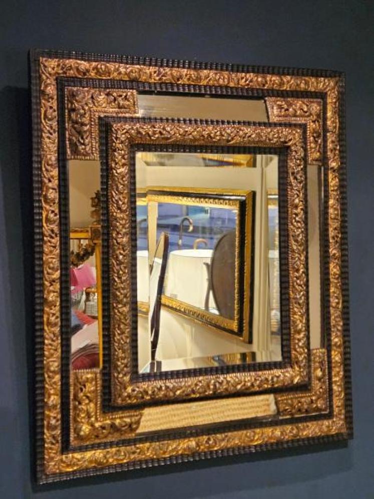 Victorian Cushion Framed Mirror - Image 1