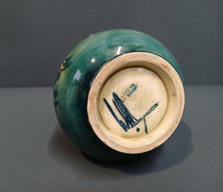 Moorcroft Anemone on Green Ground Vase - Image 5