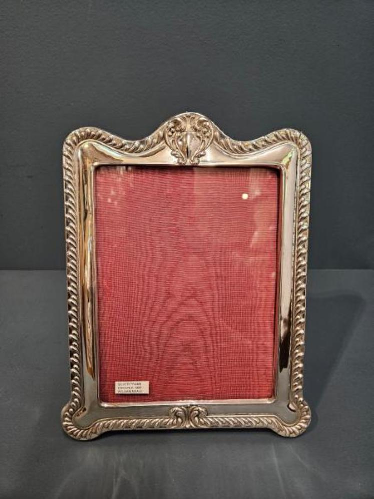 Large Edwardian Silver Photo Frame - Image 1