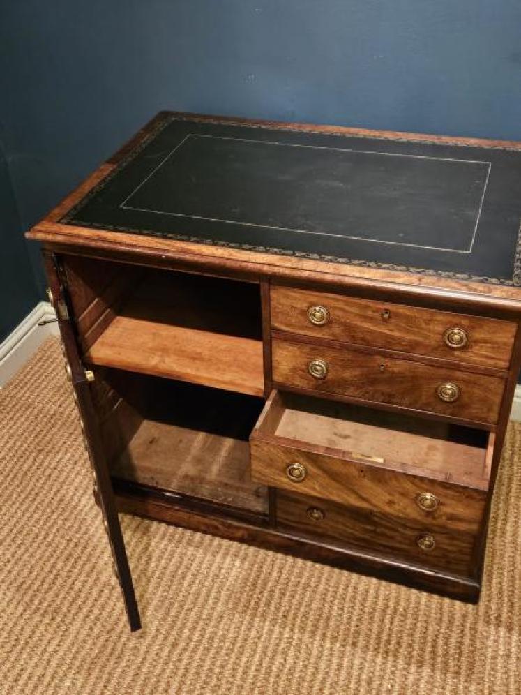 George III Mahogany Library Chest - Image 3