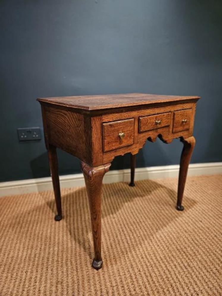George II Oak Lowboy - Image 4