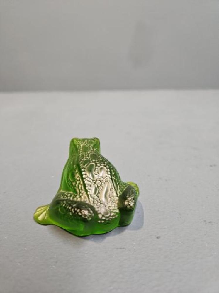 Lalique Green Leaping Frog - Image 4