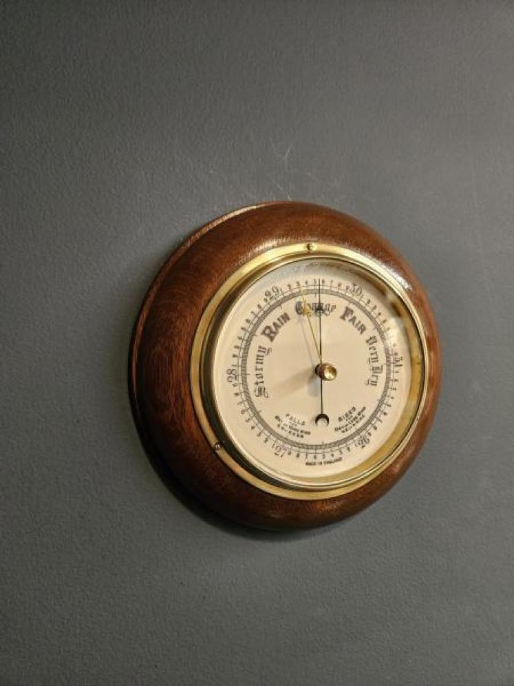 Late Victorian Oak Cased Aneroid Barometer - Image 2
