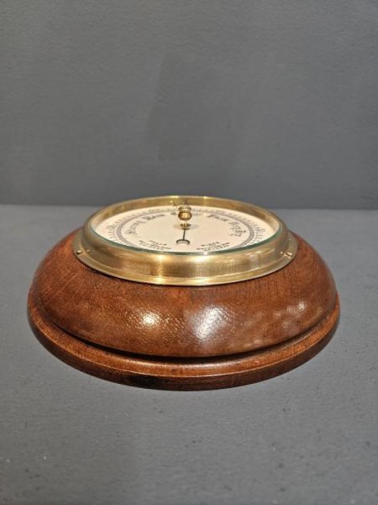 Late Victorian Oak Cased Aneroid Barometer - Image 3