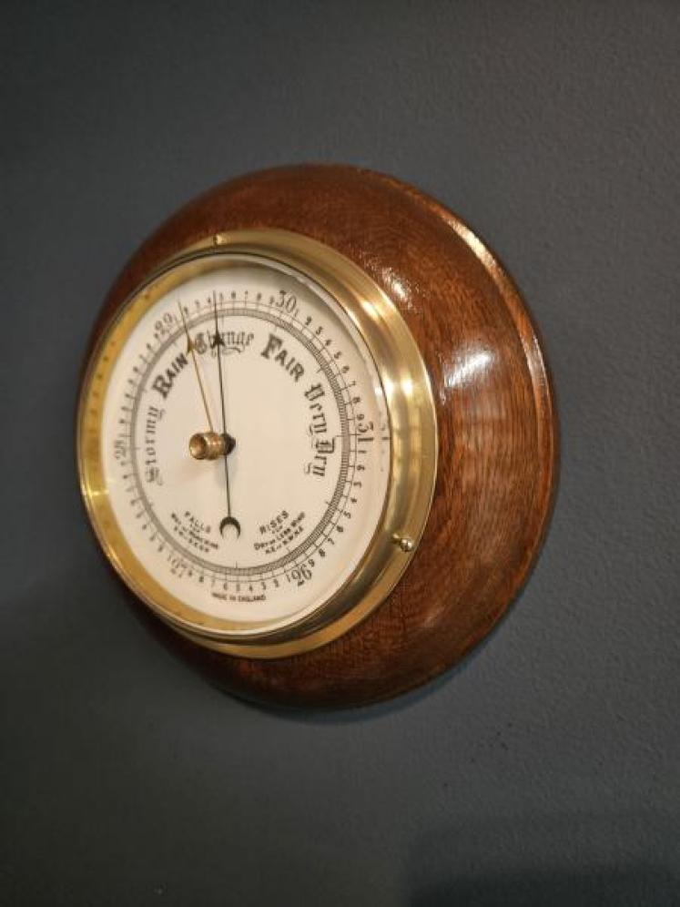 Late Victorian Oak Cased Aneroid Barometer - Image 6