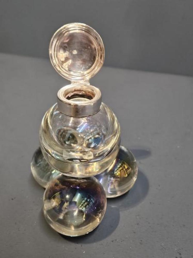 Unusual Victorian Opalescent Crystal and Silver Ink Well - Image 6