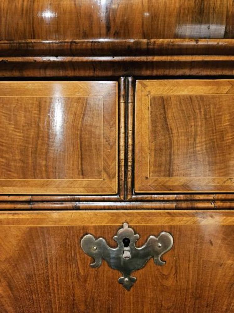 George I Walnut Chest on Stand - Image 3