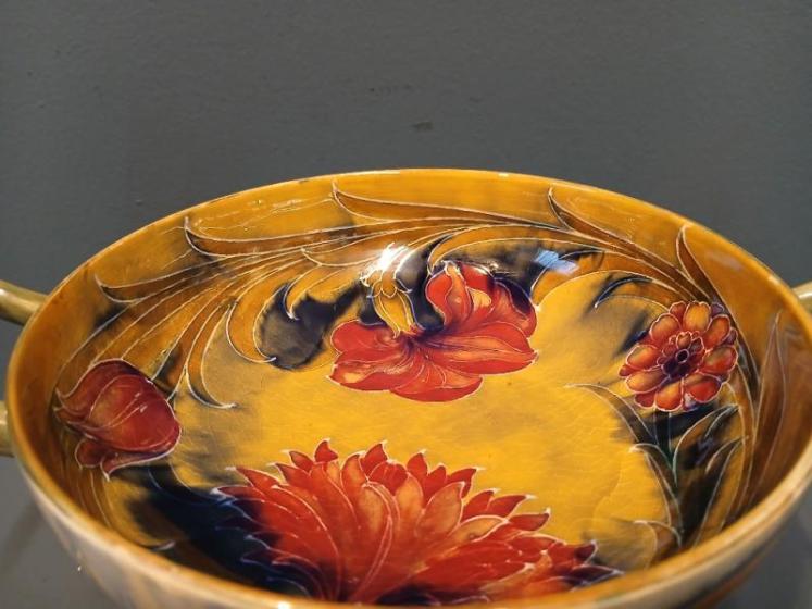 Early Moorcroft Spanish Twin Handled Tazza - Image 2