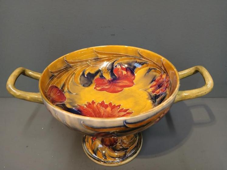 Early Moorcroft Spanish Twin Handled Tazza - Image 3