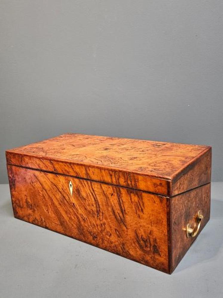 Early Victorian Burr Oak and Yew Writing Slope - Image 5