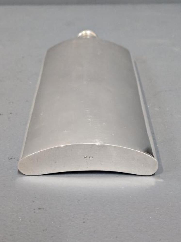 Immaculate Edwardian Silver Double Sized Hip Flask  - Image 4