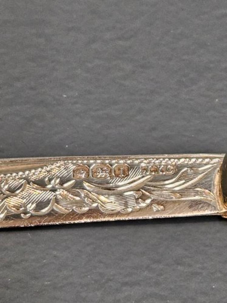 Victorian Engraved Silver Pen Knife  - Image 3