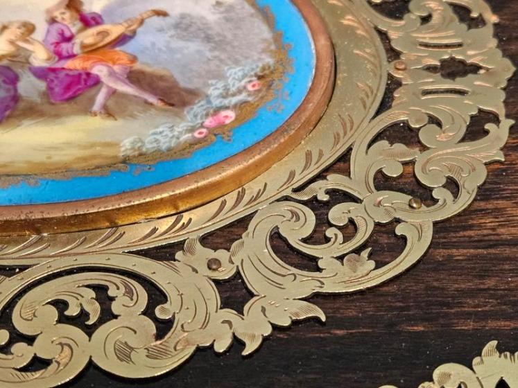 Immaculate Victorian Jewellery Box - Image 4