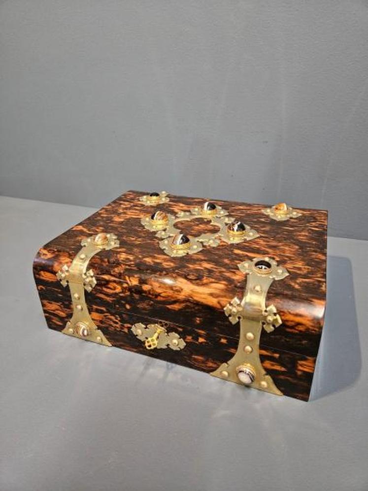 Superb Brass Bound Coromandel Games Compendium - Image 2