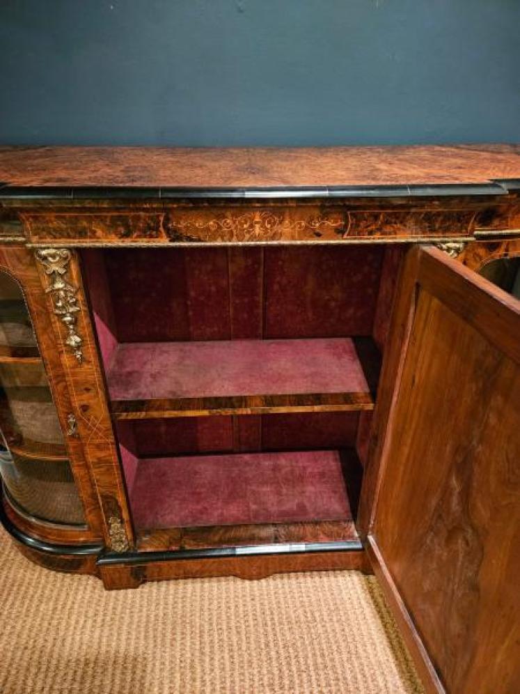 Fine Quality Victorian Burr Walnut Credenza - Image 4