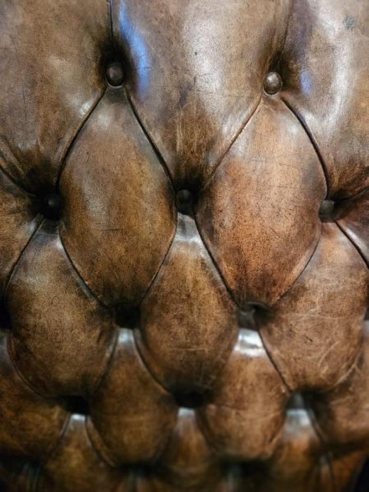 Superb 1920's Brown Hide Wing Back Arm Chair - Image 7
