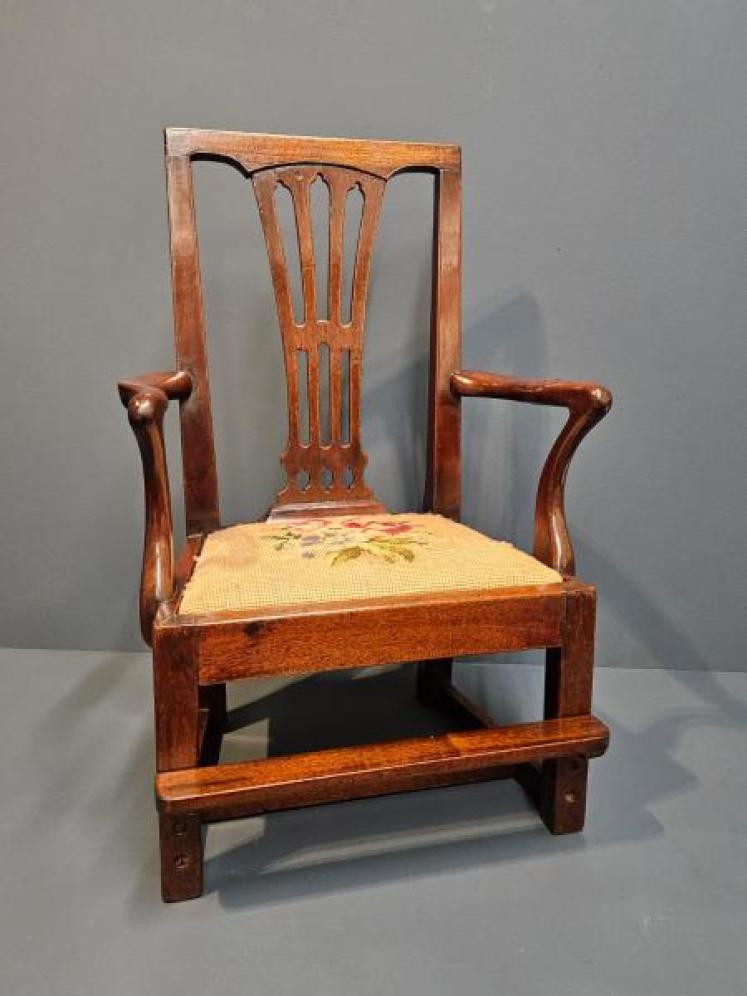 George III Mahogany Child's Chair - Image 1