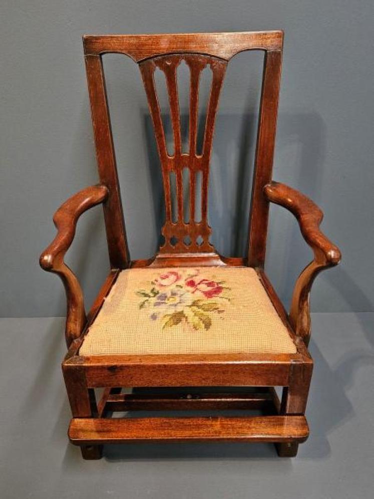 George III Mahogany Child's Chair - Image 2