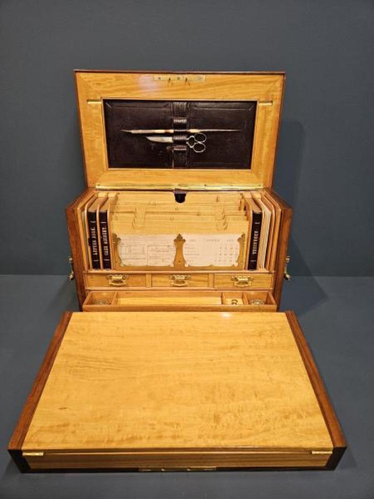 Outstanding Quality Victorian Stationary Box - Image 3