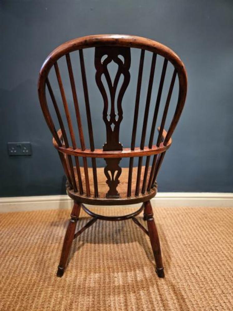 Thames Valley Yew Wood Windsor Chair - Image 6