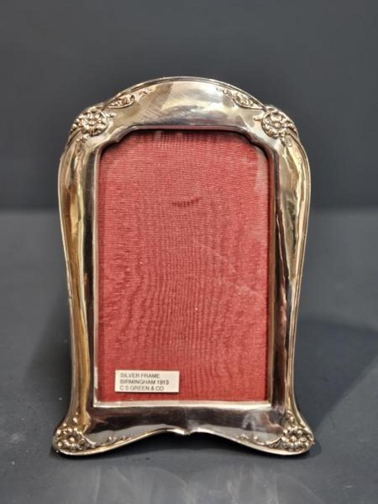 George V Floral Border Silver Photo Frame - Image 1