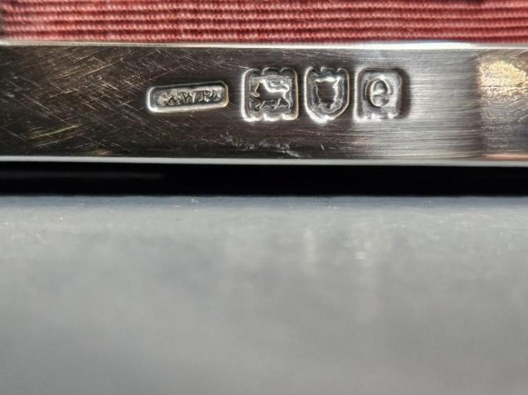 Superior Quality Victorian Silver Photo Frame - Image 4