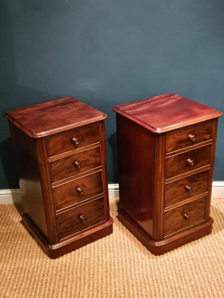 Pair Victorian Mahogany Bedside Cabinets - Image 2