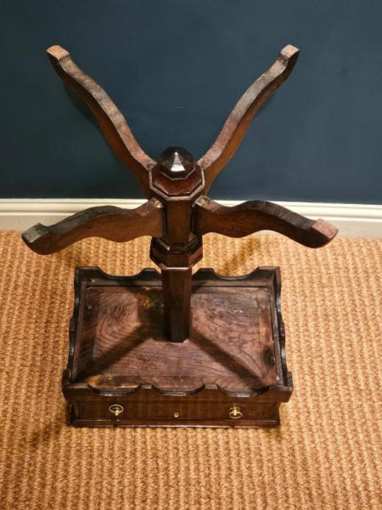 George II Oak Tripod Side Table - Image 6