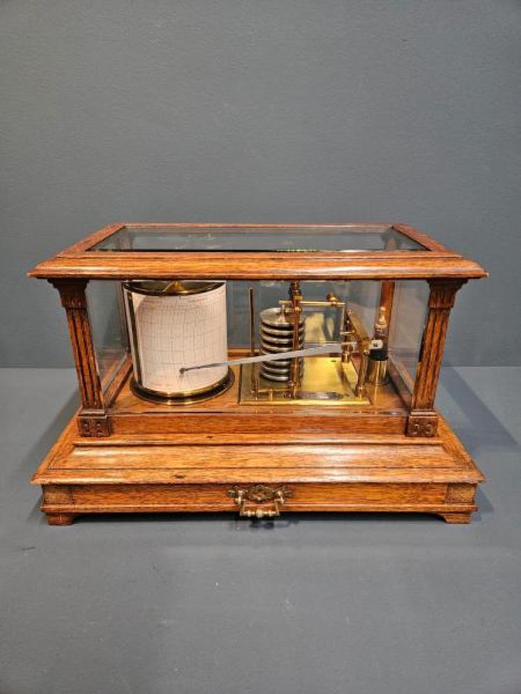 Edwardian Oak Cased Barograph - Image 2