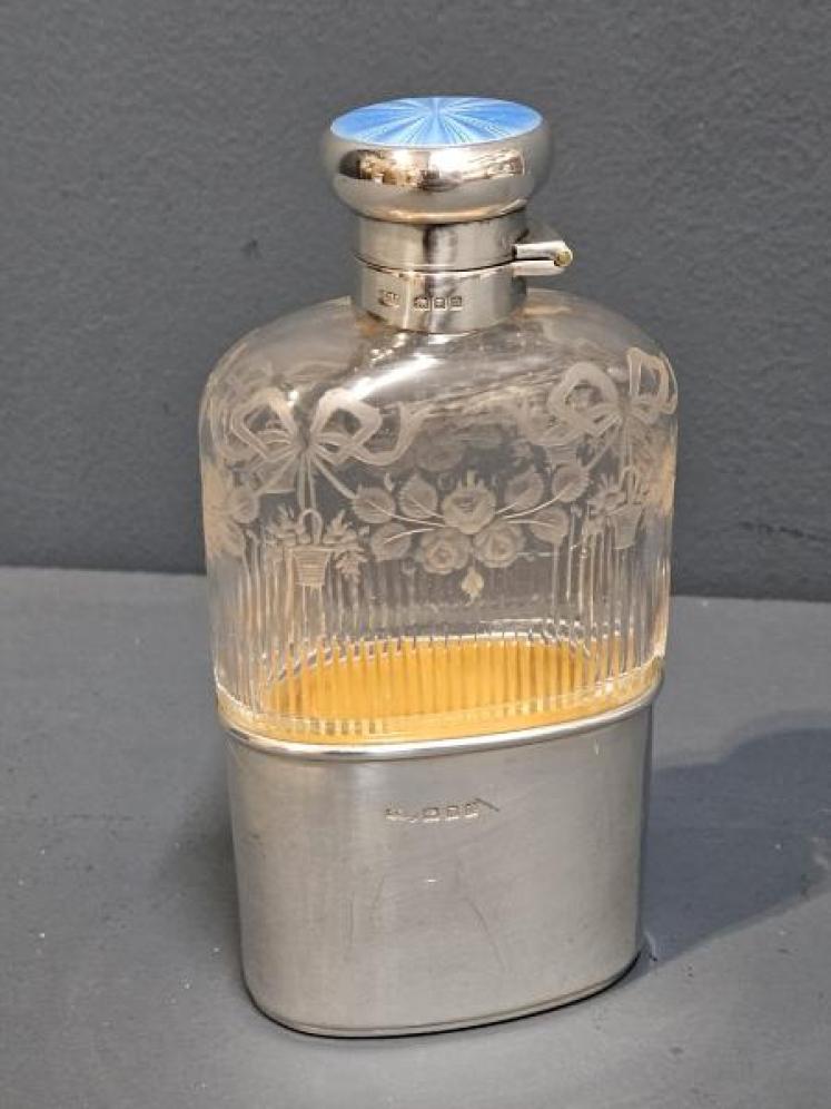 Outstanding Silver and Enamel Hip Flask - Image 1