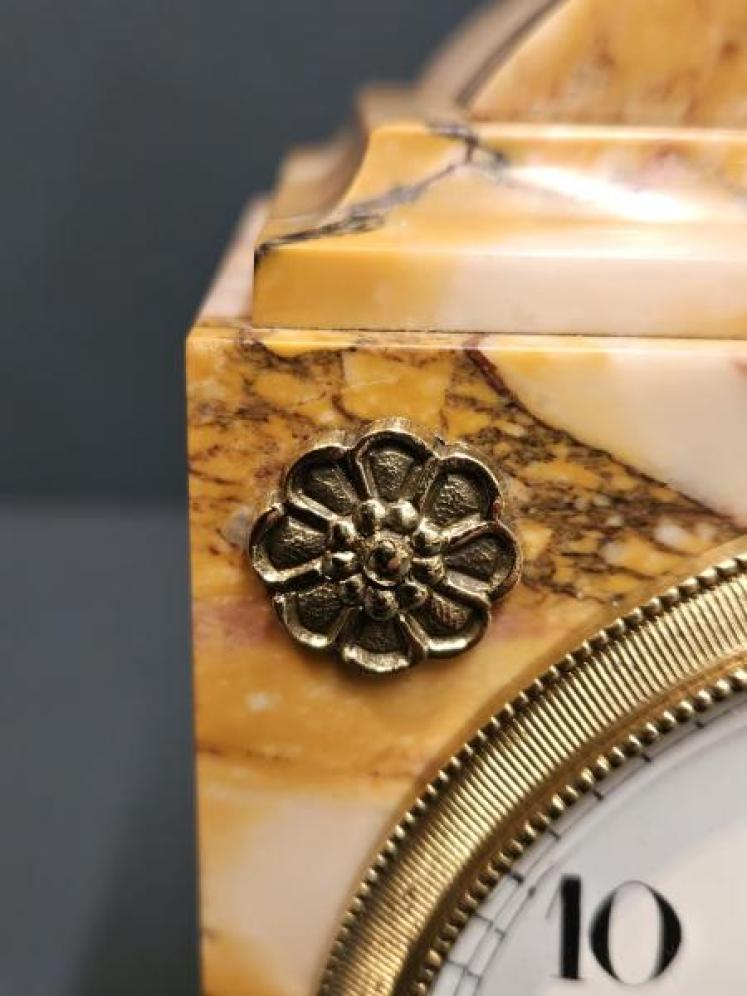 Victorian Marble Mantel Clock - Image 3