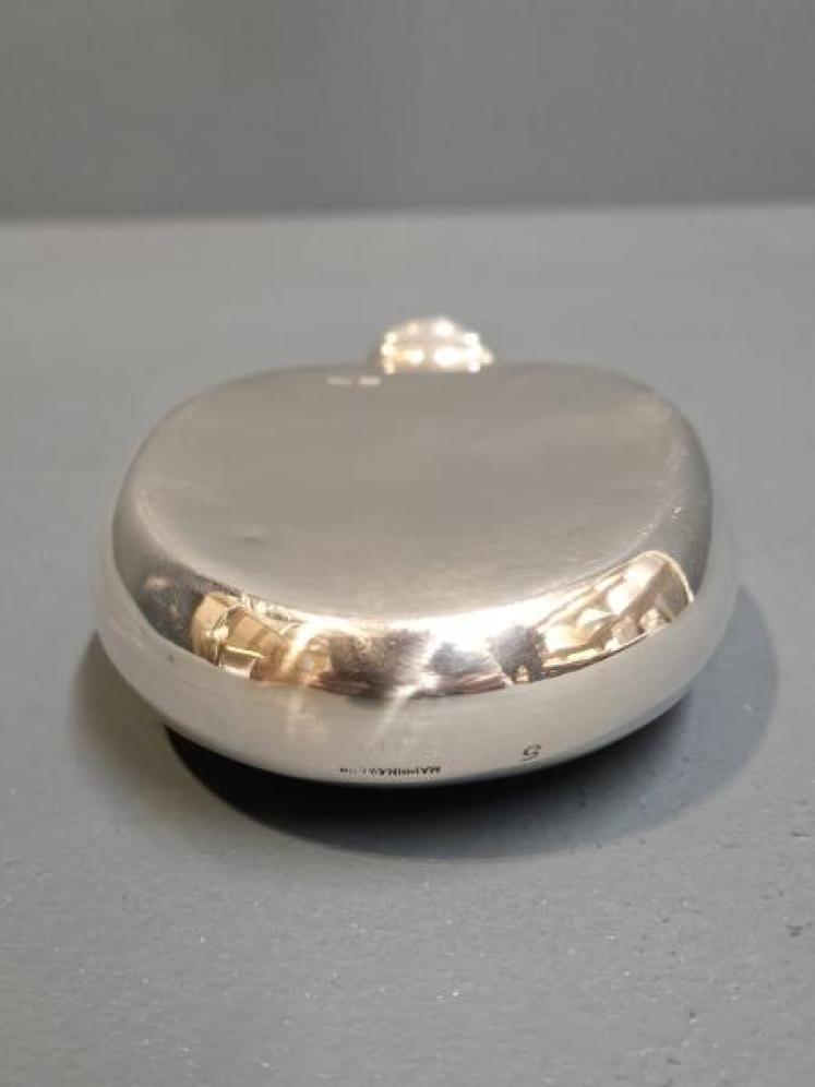 Victorian Oval Silver Hip Flask - Image 2