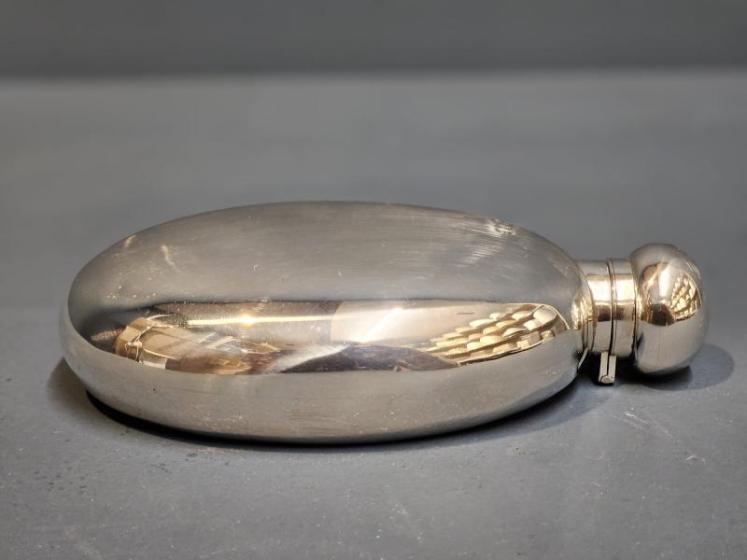 Victorian Oval Silver Hip Flask - Image 7