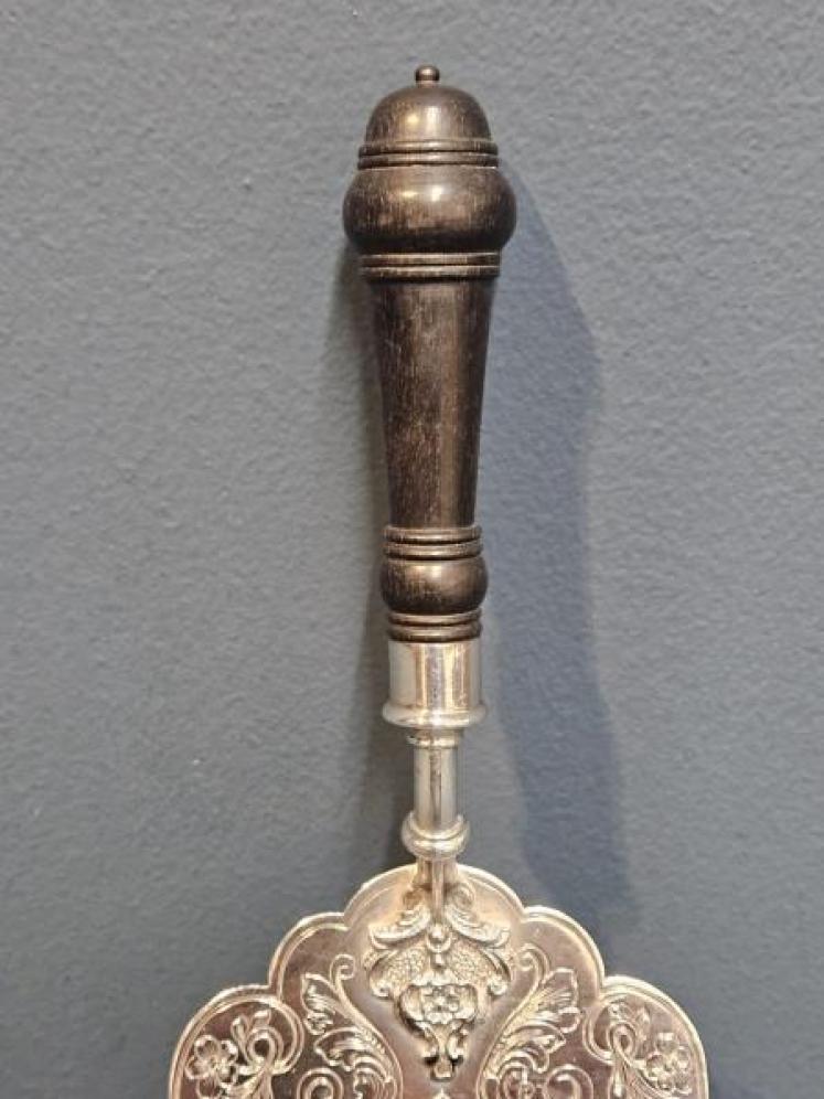 Fine George V Period Silver Cake Slice - Image 7
