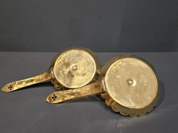 Pair of Brass Arts and Crafts Chamber Sticks - Image 4
