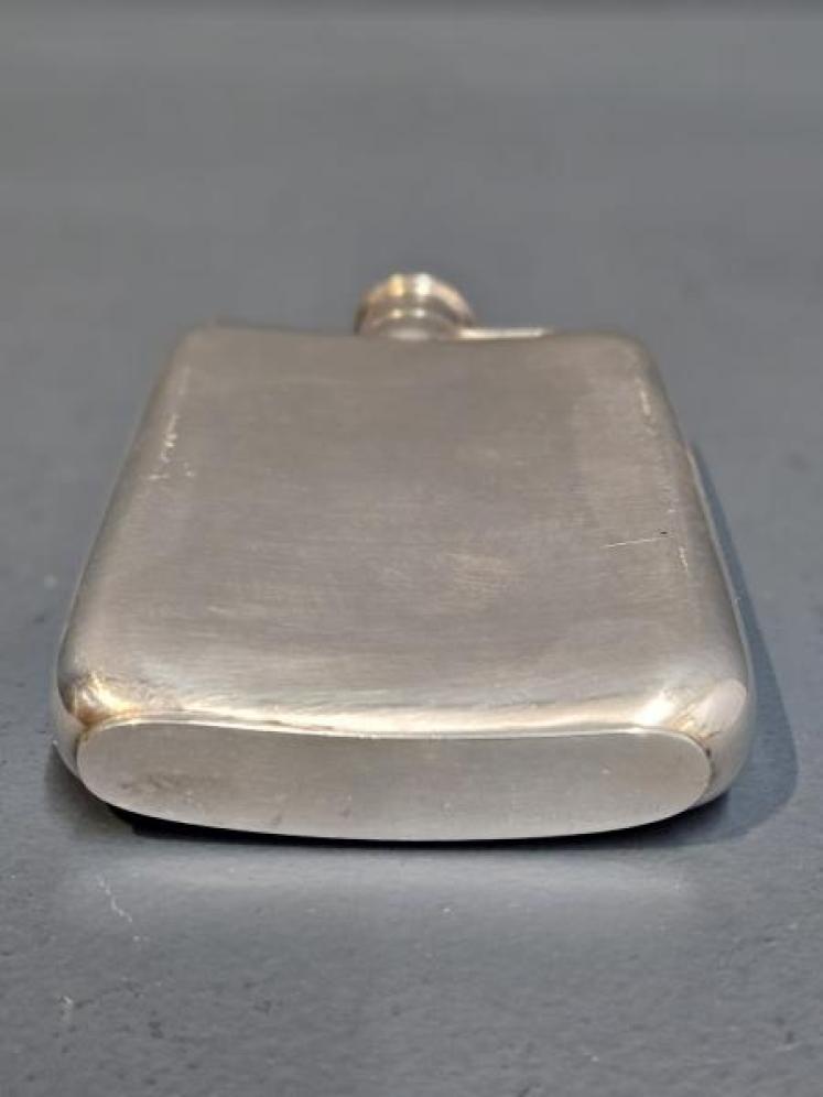 George V Period Silver Curved Hip Flask - Image 3