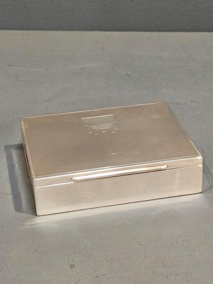 Silver Card Box with Rising Card Tray - Image 1