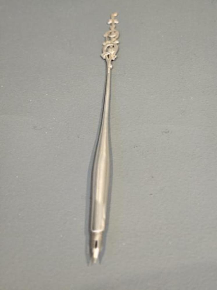 Collection of 3 Victorian Silver nib Pens - Image 7