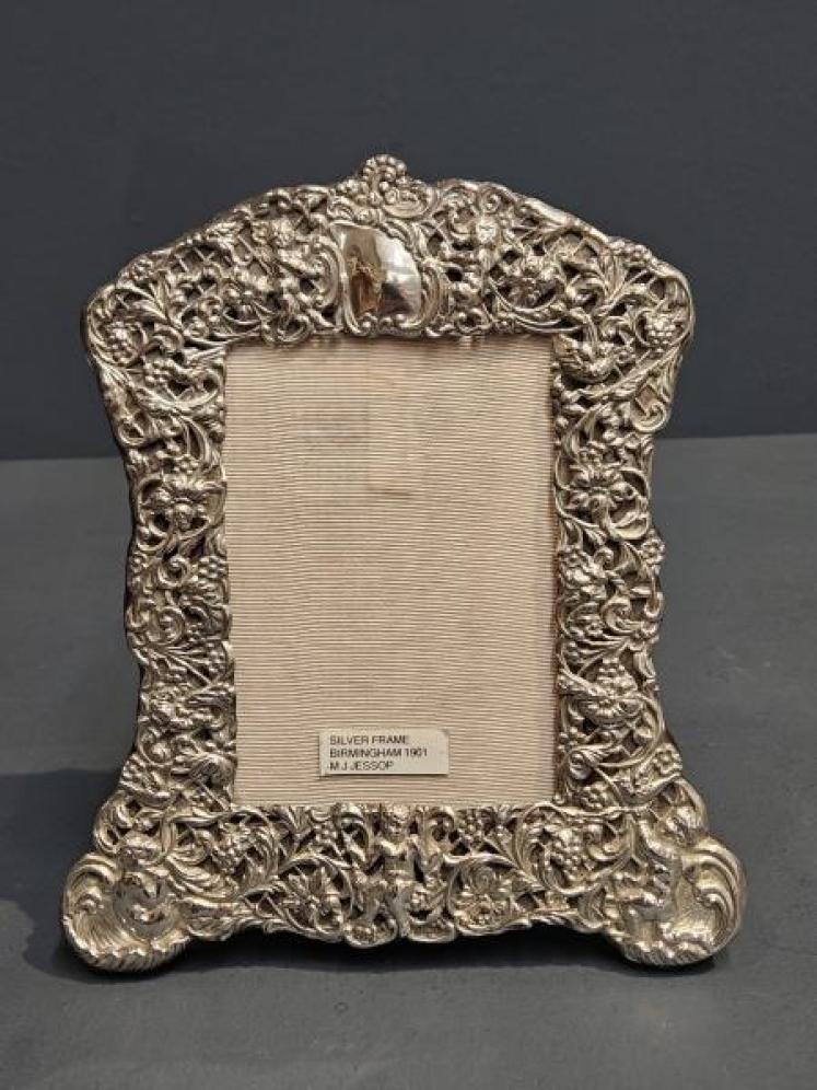 Victorian Silver Photo Frame  - Image 6