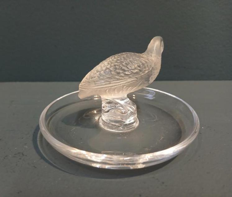 Lalique Opalescent Bird Ring Tray - Image 4